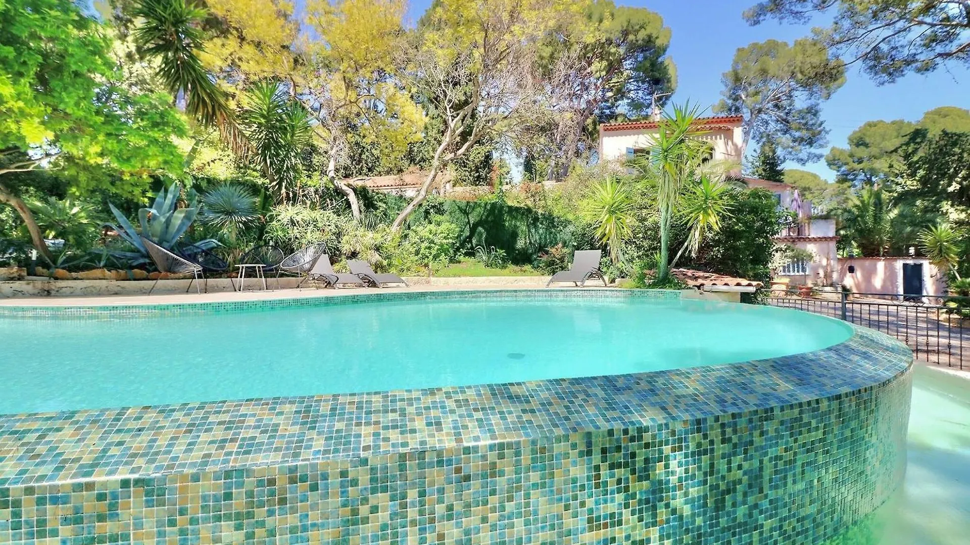 Domaine Du Peymian-Villa Art Deco La Ciotat 0*,  France